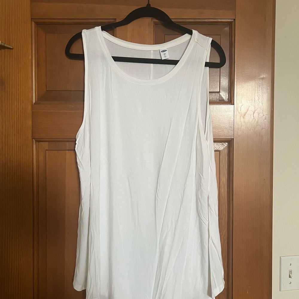 Old Navy White Tank. New without tags